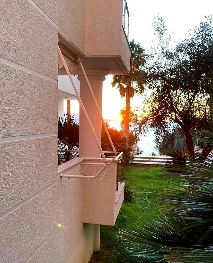 Apartment White Residence Luxury Saranda 0*,  Albanie
